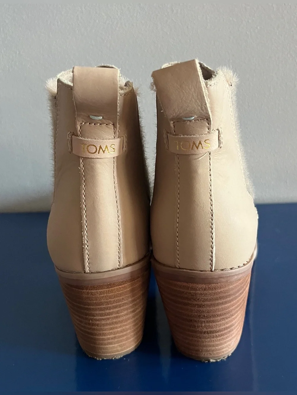 TOMS Everly booties feature  plaid panel and a comfortable block heel Sz.7